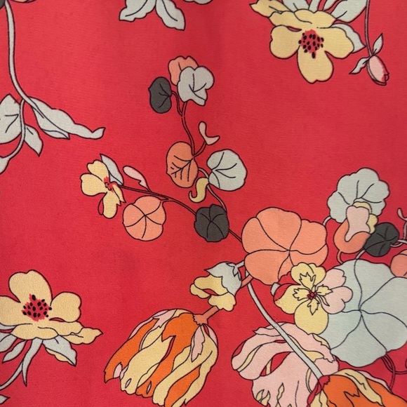 Floral Ruffle Sleeve Top - Picture 3 of 3